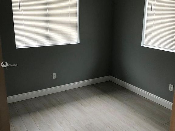 5th image of 320 NW 42nd St #320