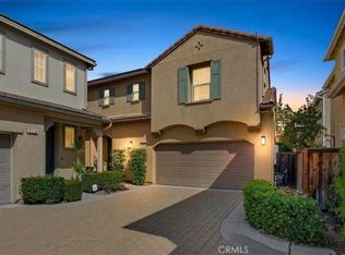 271 W Sparkleberry Ave, Orange, CA