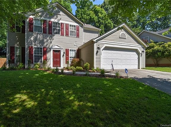 3rd image of 155 Misty Arbor Ln