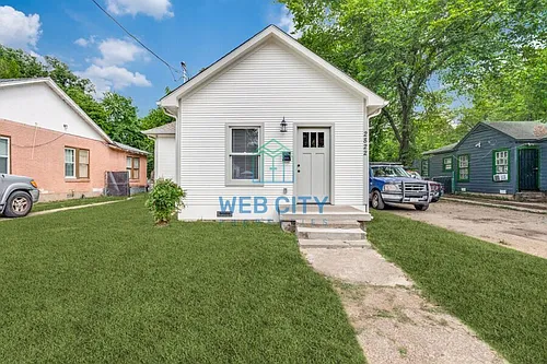 2822 McDermott Ave Photo 1