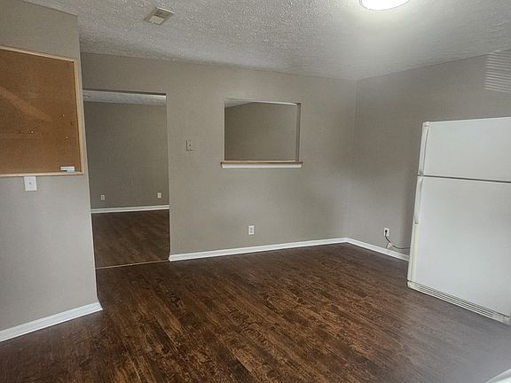 2nd image of 104 W Main St #A