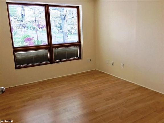 4th image of 383 Northfield Ave Ste 104