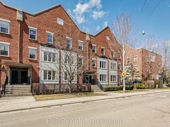 88 Munro St #5, Toronto, ON M4M 2S9