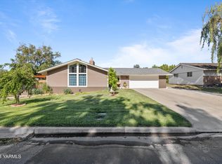 1208 S 46th Ave, Yakima, WA