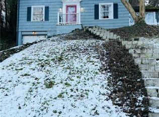 1217 Edgewood Dr, Charleston, WV 25302