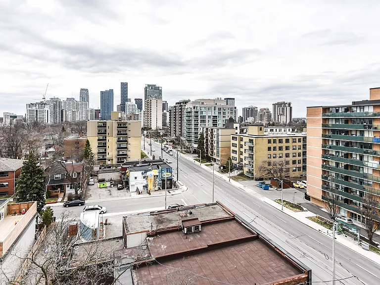 411 Eglinton Ave E #1203 — Photo 3