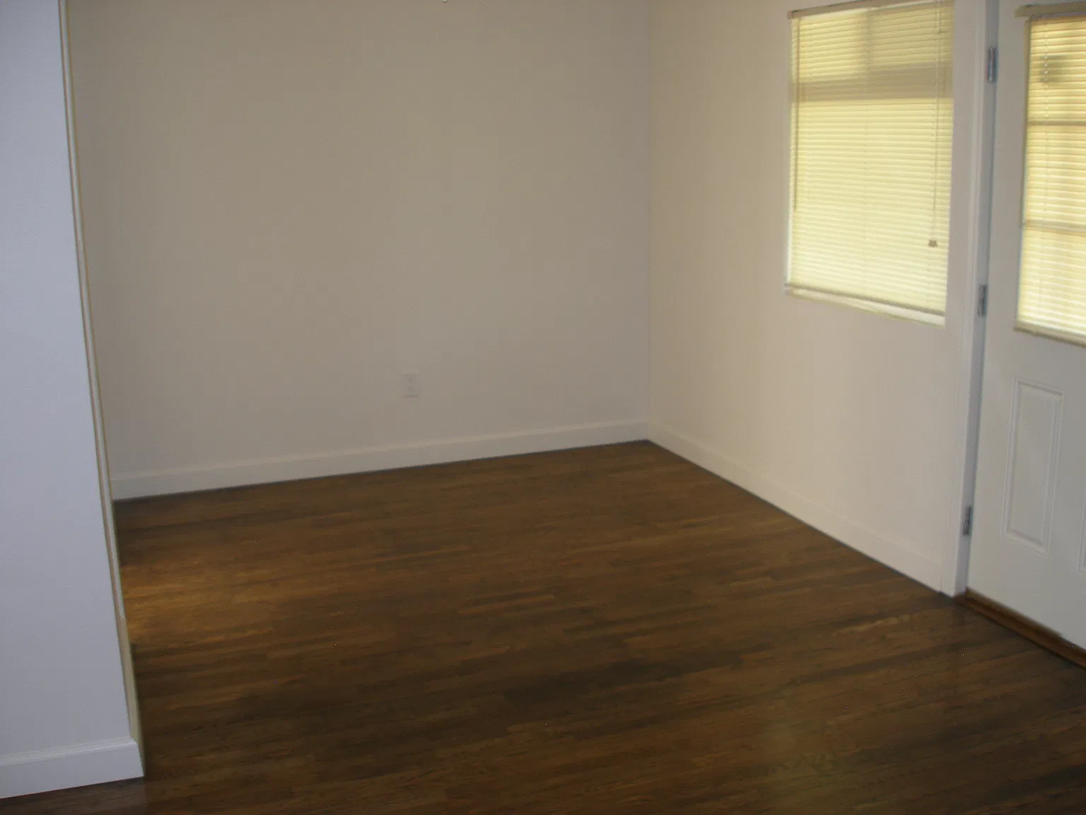 3 bed, 1023 sqft, $3,195 — Photo 4
