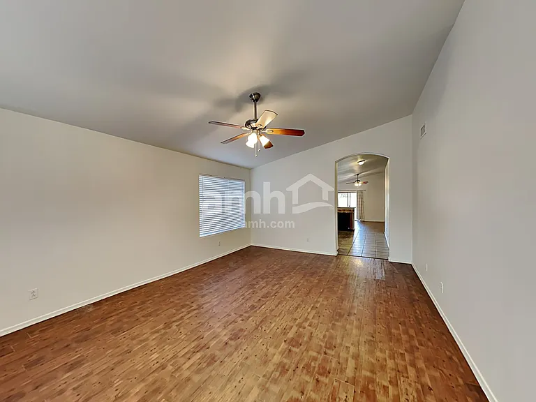 1303 N Balboa Dr — Photo 7