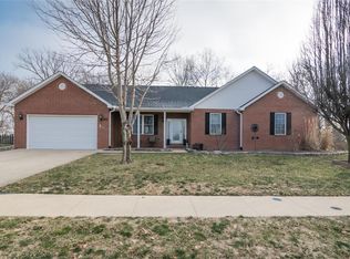 592 Pebble Brook Ln, Shiloh, IL 62221