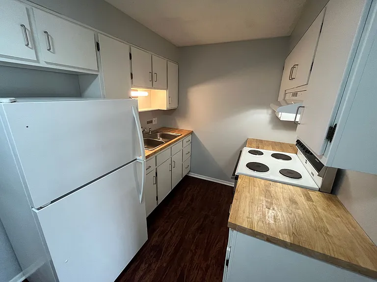 1105 Rivermet Ave — Photo 7