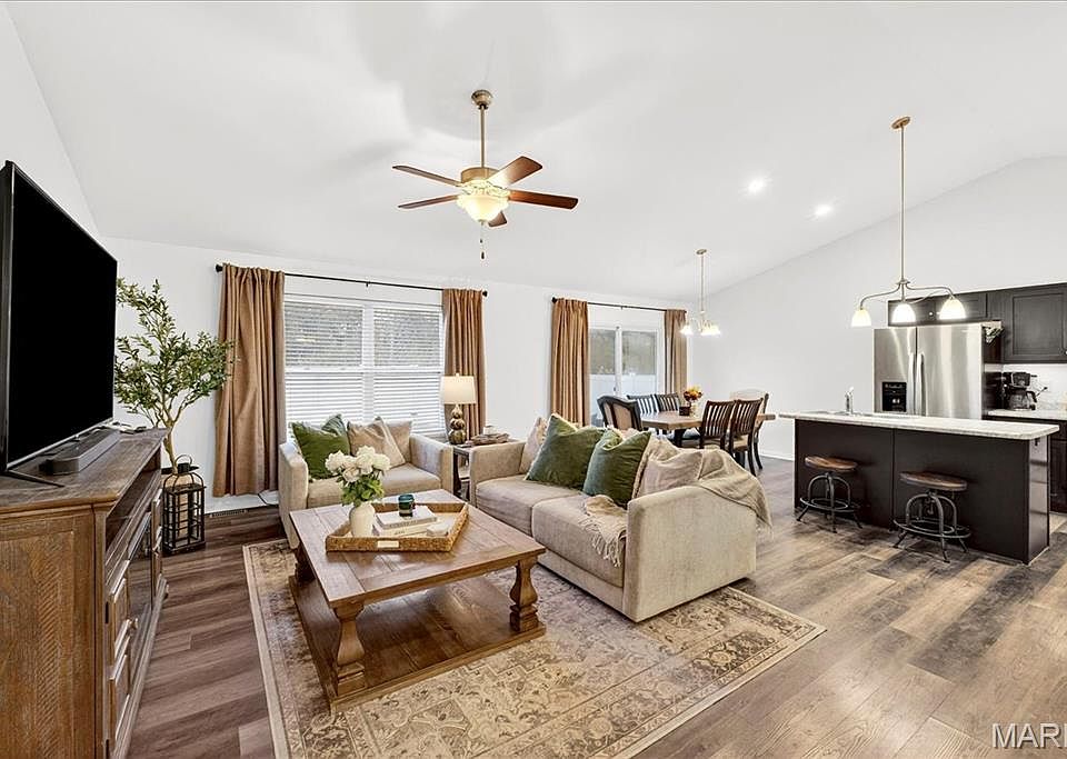 2723 London Ln, Belleville, IL 62221 | MLS #25076076 | Zillow