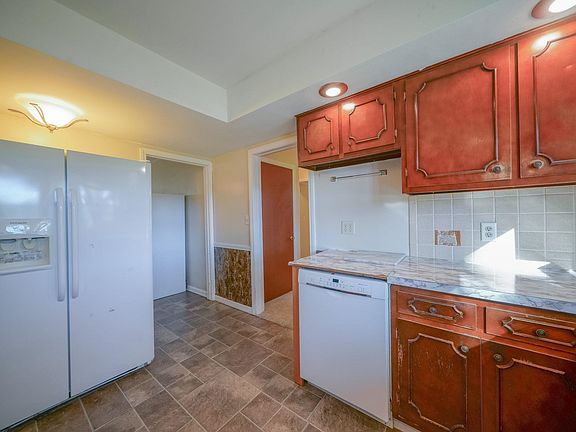 5th image of 2119 Sandy Hollow Rd