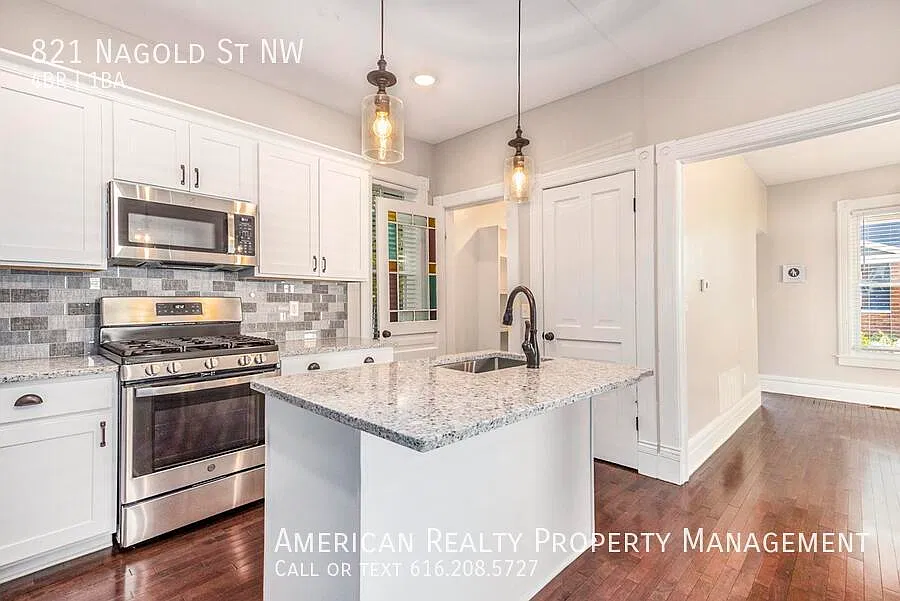 4 bed, 1400 sqft, $2,350 — Photo 3