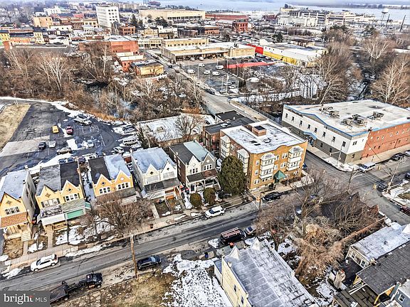 2nd image of 511 Penn St