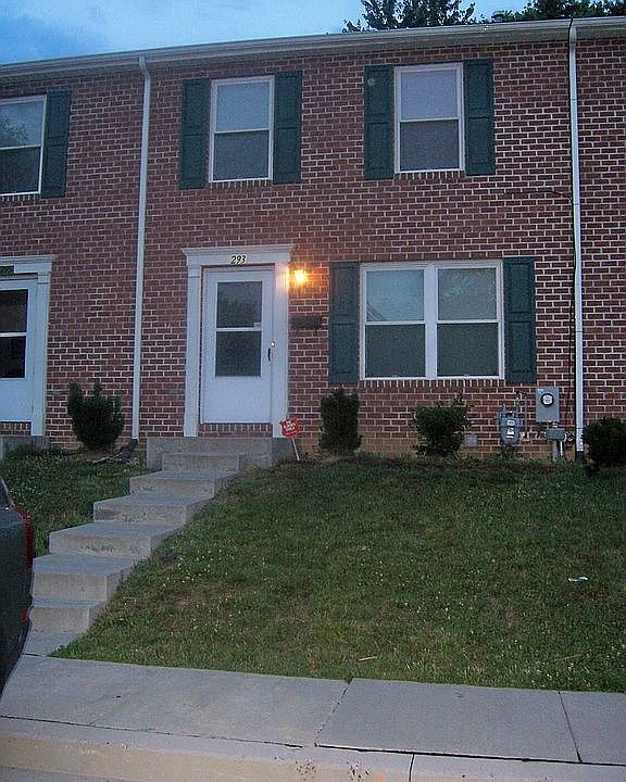1st image of 293 Center Deen Ave