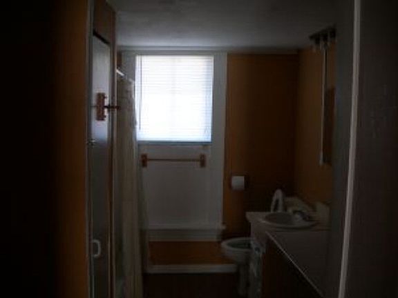 5th image of 401 Morris St