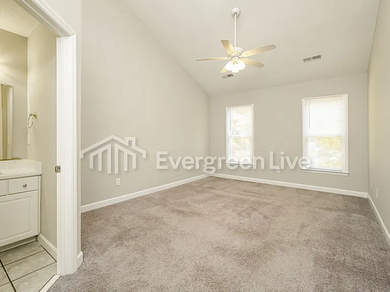 6513 Cardinal Forest Ct — Photo 8