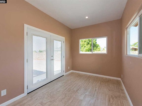 5th image of 3403 Akala Dr