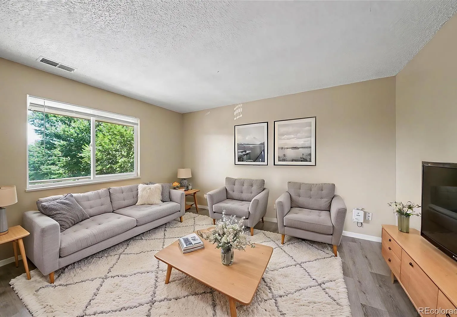 2 bed, 1.0 bath, 796 sqft, $1,595 — Photo 4