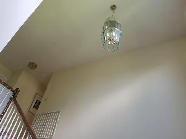 9333 Deer Spring Ln, Charlotte, NC 28210