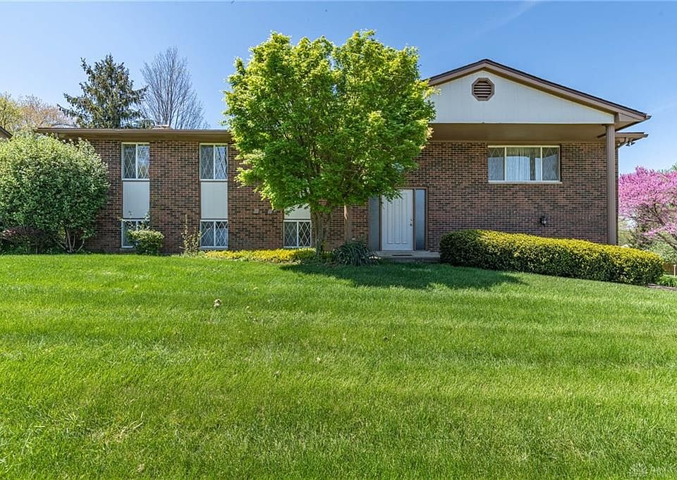 1st image of 471 Colonial Dr