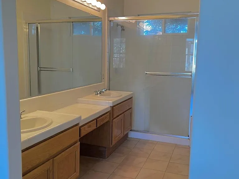 4830 Swinford Ct — Photo 4