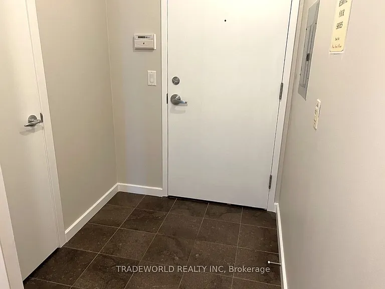8 York St #1009 — Photo 16