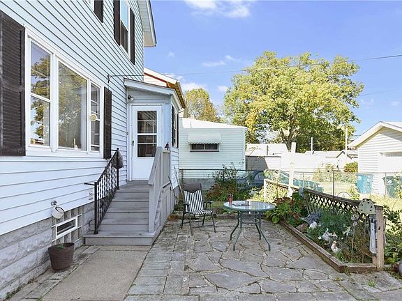 5th image of 1325 Park Row