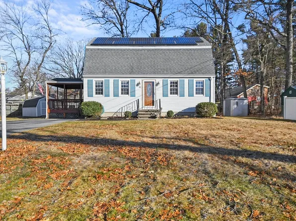 88 Temple St, Tewksbury, MA 01876
