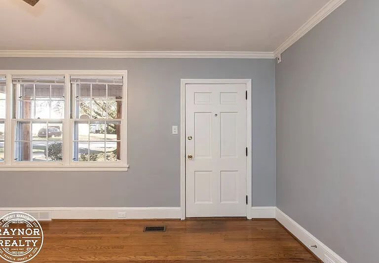 433 Norvell St — Photo 6