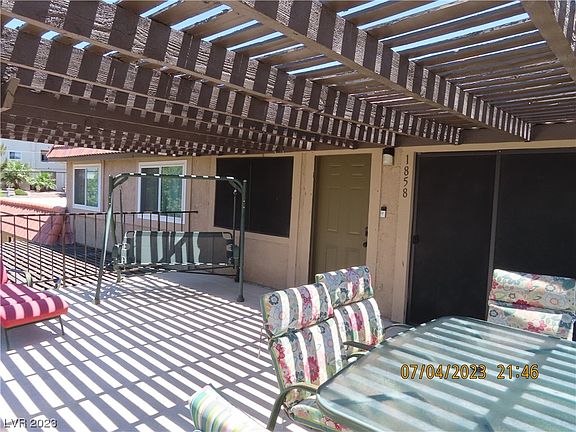 3rd image of 1858 Avacado Ct #1858