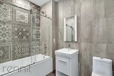 Rented by Rennit Inc.