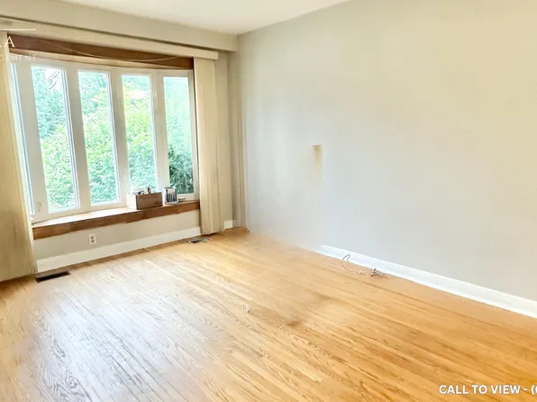 62 Tecumseh Dr #1, Aurora, ON L4G 2X4