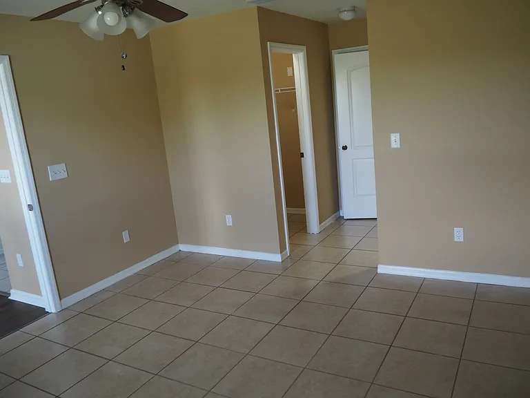 5008 Baron St — Photo 15