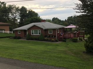 621 Farm Ln, Rochester, PA 15074