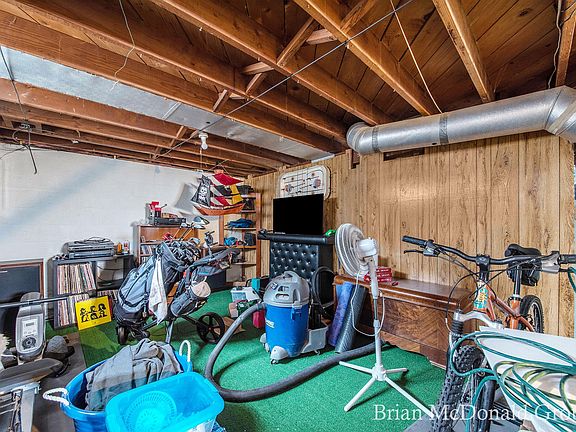 3rd image of 3231 Buchanan Ave SW