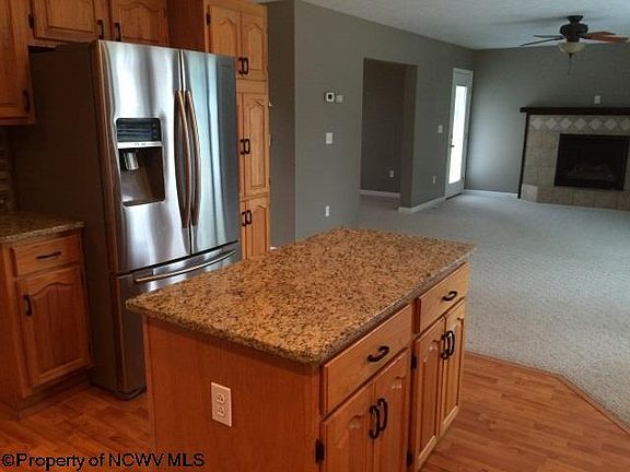 4th image of 123 Horseshoe Dr W