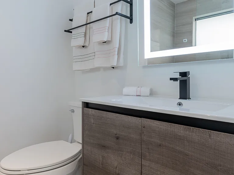 7300 SW 77th Ave — Photo 14