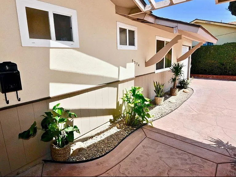 5574 Camber Dr — Photo 3