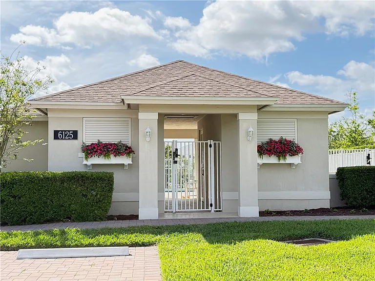 6148 Bella Rosa Ln — Photo 17