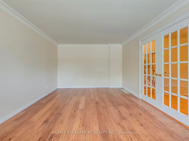 1236 Grange Rd — Photo 7