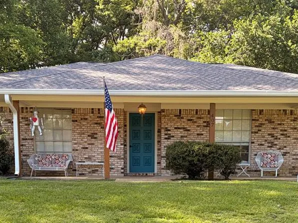 407 Ridgewood St, Vicksburg, MS 39180