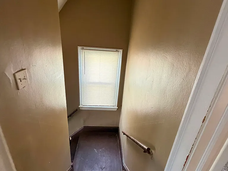 12420 Phillips Ave — Photo 13