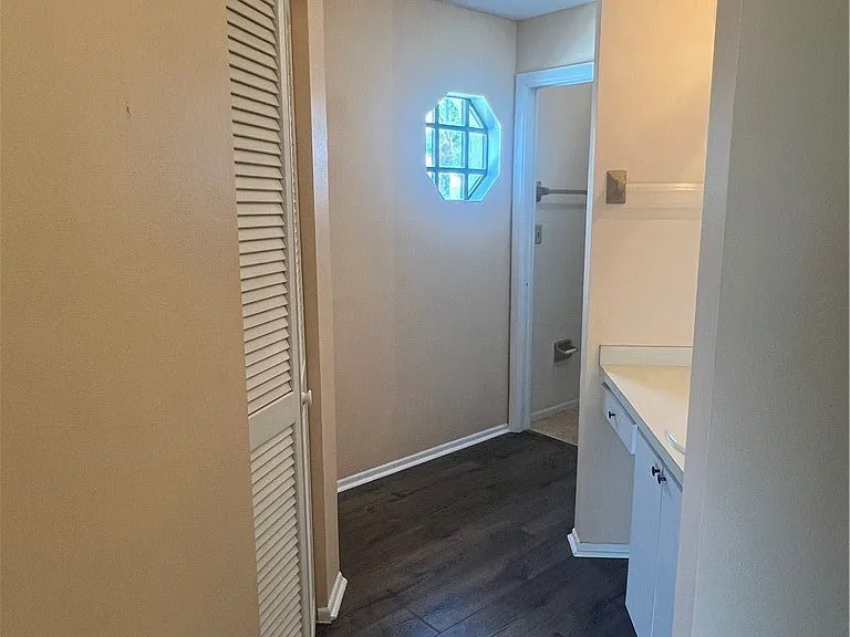 Eaton Gardens Ln — Photo 12