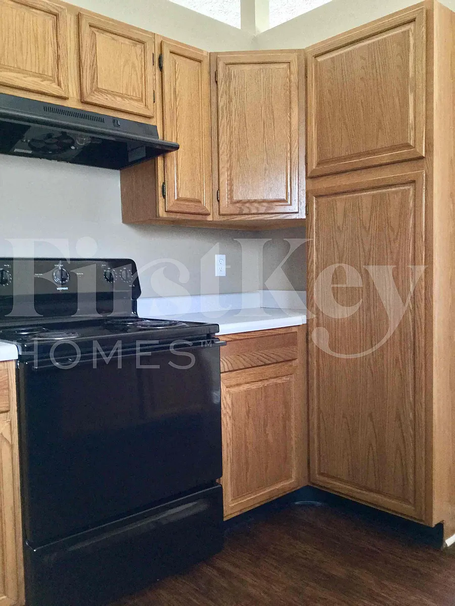 Building Photo - 10531 Moqui Ct