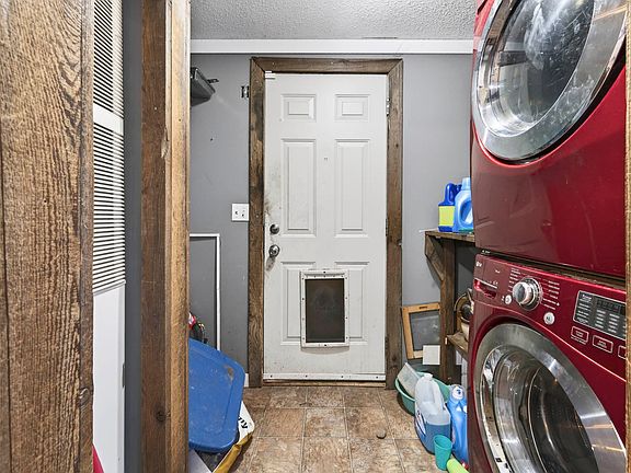 4th image of 5880 Gardi Rd