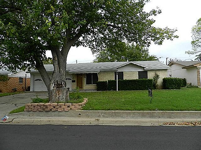 1st image of 316 NW Jayellen Ave