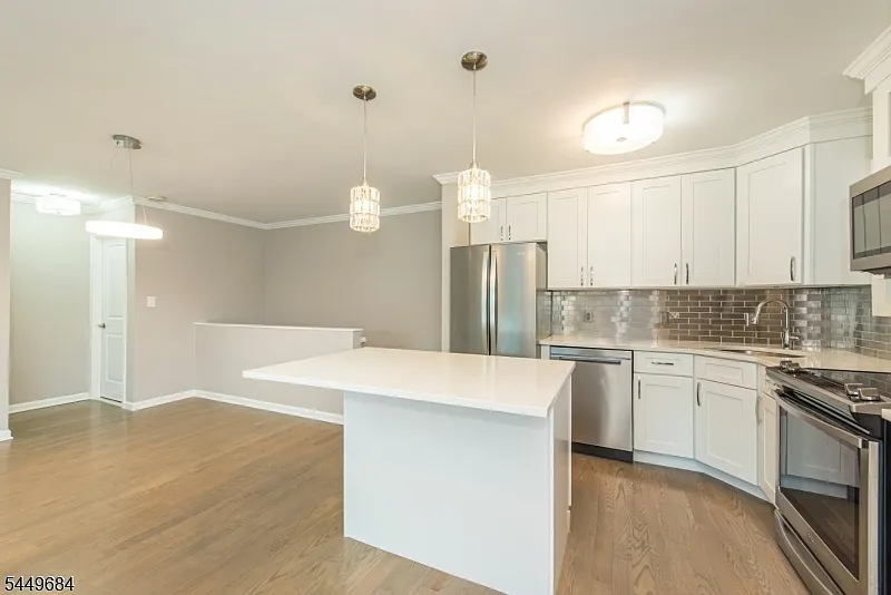 1 bed, 2.0 bath, $3,200 — Photo 4