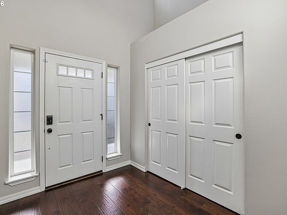 5th image of 2137 N Legacy Dr