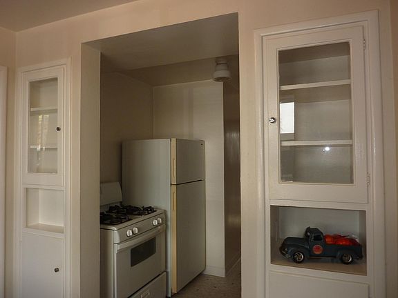 3rd image of 1516-1518 28th St #2
